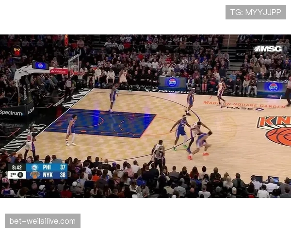 快攻犯规是怎么回事？NBA裁判如何判定关键追防动作？