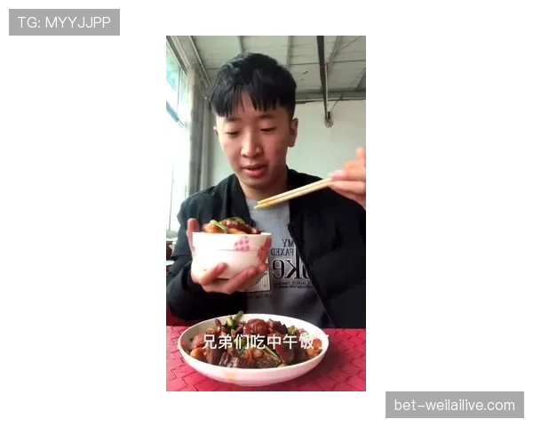 王濛赛场上冷若冰霜，下馆子点菜却像个吃货小女生